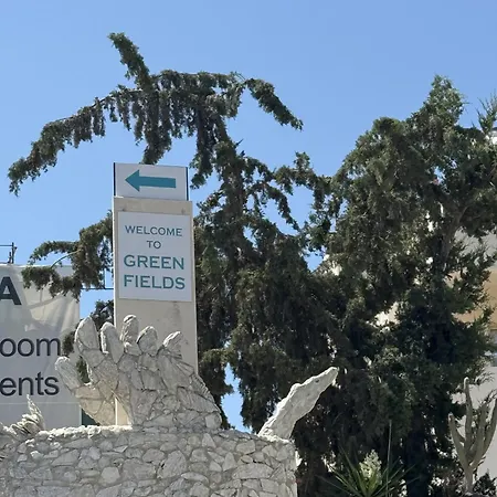 Апарт-отель Greenfields Country Club Лимасол