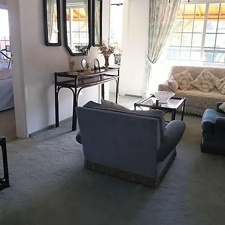 Greenfields Country Club Апарт-отель Лимасол