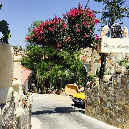 غريينفيلدز كونتري كلوب