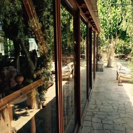 Greenfields Country Club מלון דירות לימסול