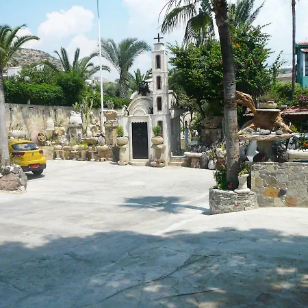 Greenfields Country Club מלון דירות לימסול