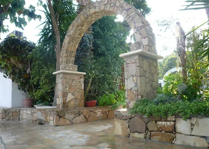 Greenfields Country Club Aparthotel 4*