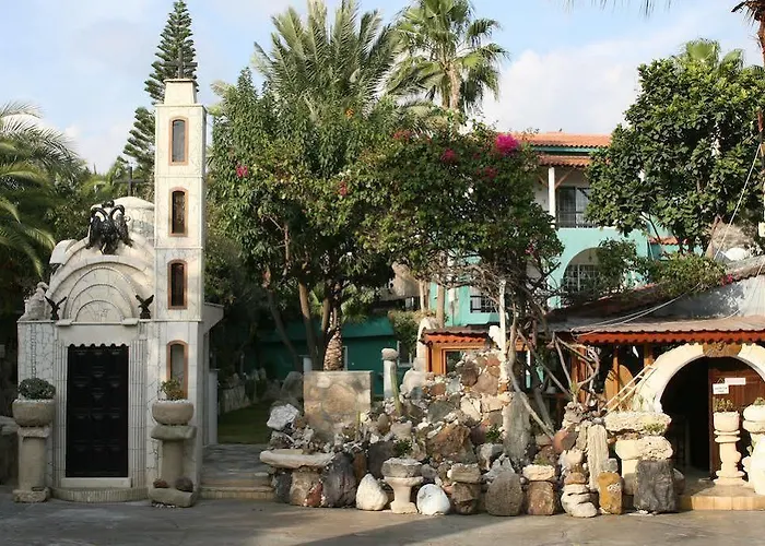 Greenfields Country Club